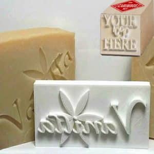 Carimbos personalizados em alto relevo para aplicação em sabonetes artesanais