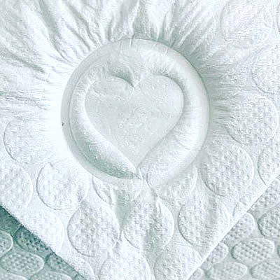 Carimbo decorativo em relevo para papel higiénico de hotel com formato de coração